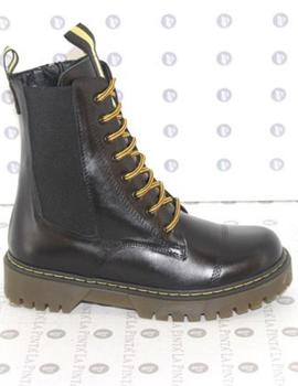 Botas negras de piel con plataforma FEELFOUR