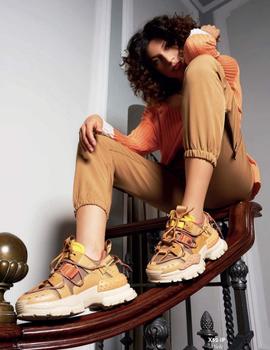 Sneaker marrón con suela Track
