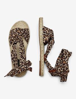 Sandalia espadrilla leopardo de ONLY