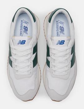 Zapatilla New Balance MS237RF blanca y verde