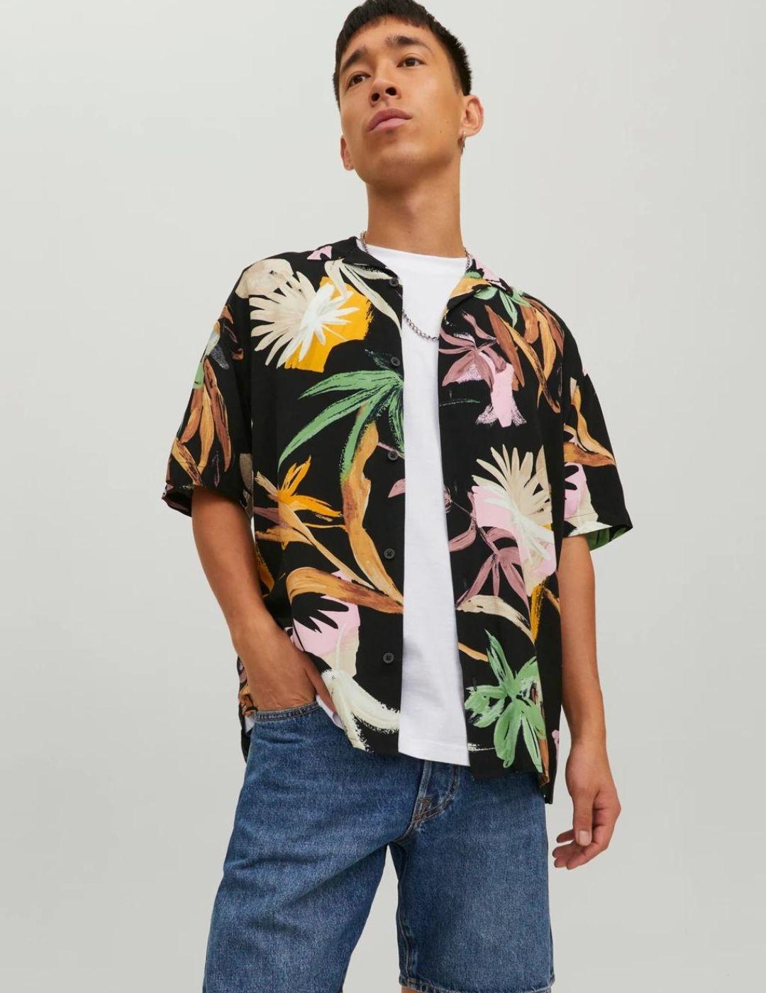 Camisa negra estampada de corte Relaxed