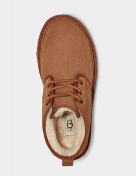 Botin UGG Neumel con cordones color tostado