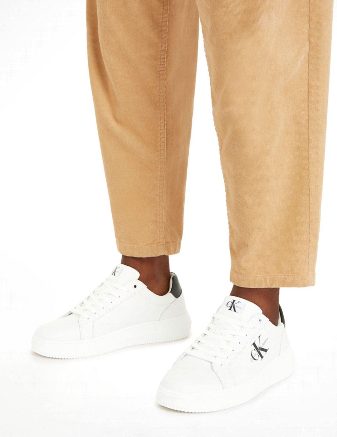 Zapatilla de piel blanca Calvin Klein CHUNKY CUPSOLE