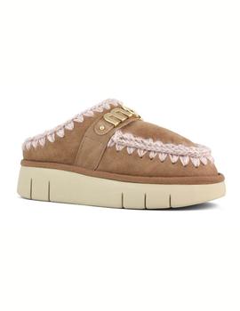 Zueco Mou Bounce clog metal logo MARRON ROSACEO
