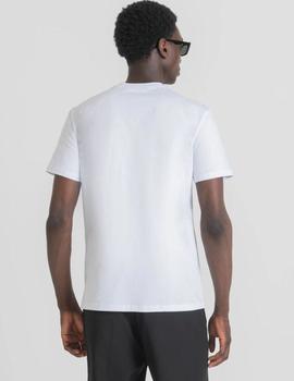 Camiseta blanca Slim fit algodón suave y estampado calavera