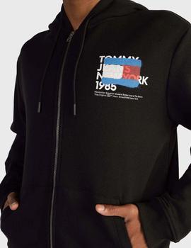 Sudadera negra zip con texto en espalda