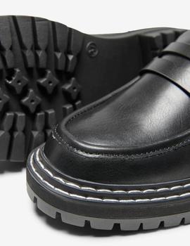 Zapato negro mocasin acharolado ONLY