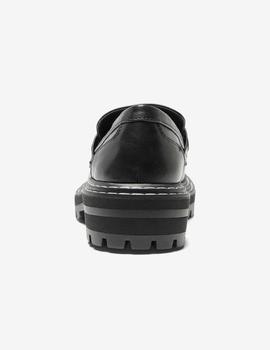Zapato negro mocasin acharolado ONLY
