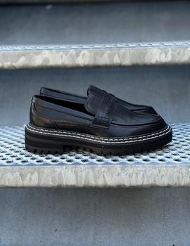 Zapato negro mocasin acharolado ONLY
