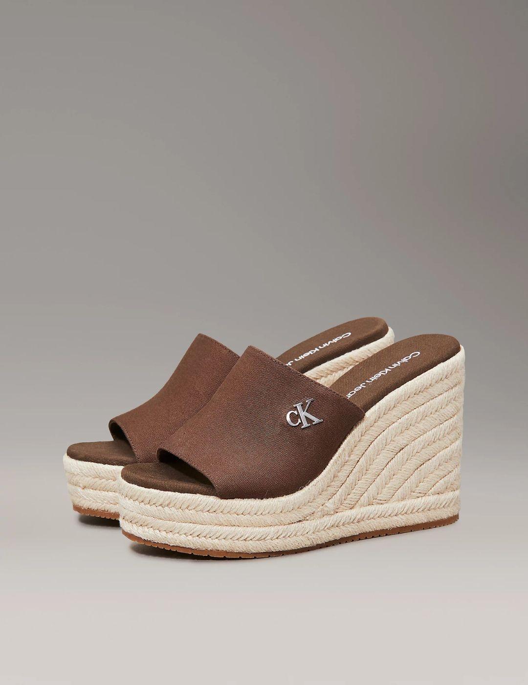 Chanclas de cuña marrones con plataforma Calvin Klein