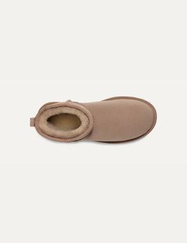 Bota UGG W Classic Mini II color marrón