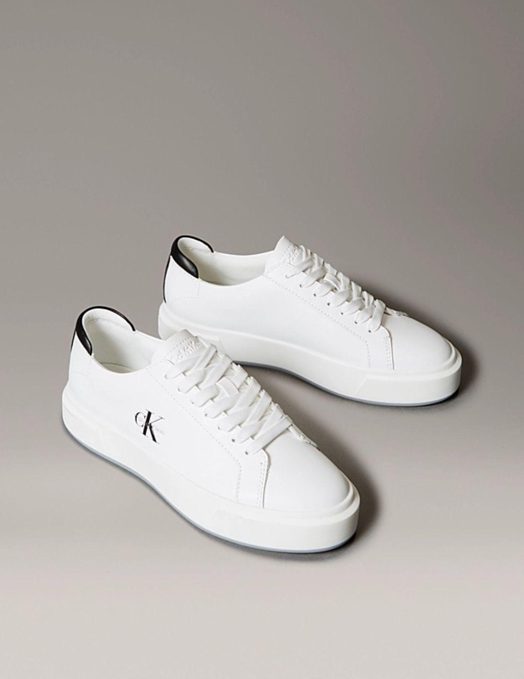 Zapatillas de mujer en piel con logo distintivo CALVIN KLEIN